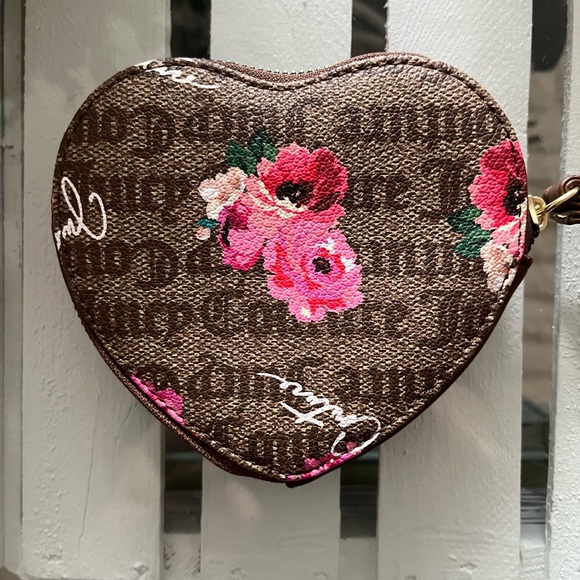 Juicy Couture Wristlet - Picture 2 of 3